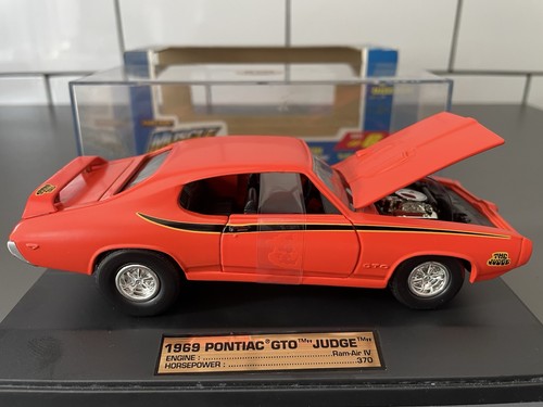 Tootsietoy hard body - tootsietoy, 1:32
